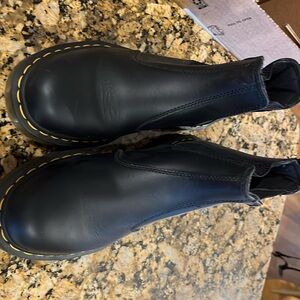 Women’s doc Martins size 7 m